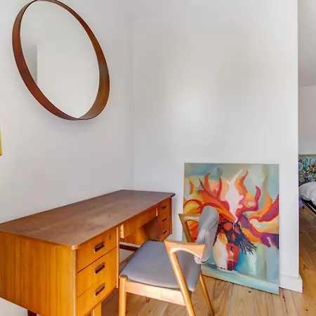 Charming One-bedroom Principe Real | By Airnest Lisbon